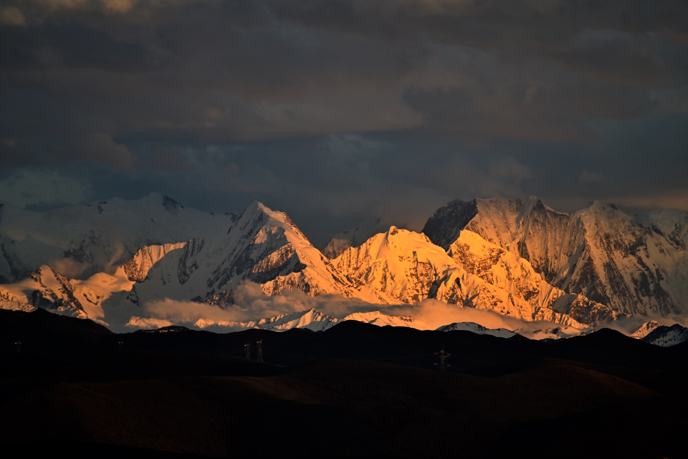 Surrounding peaks of the Mt.Gongga (highest peak in Szechuan)